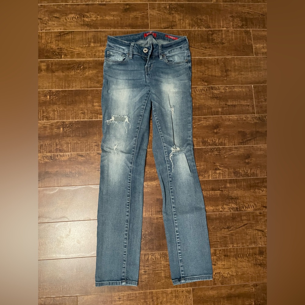Guess skinny jeans.